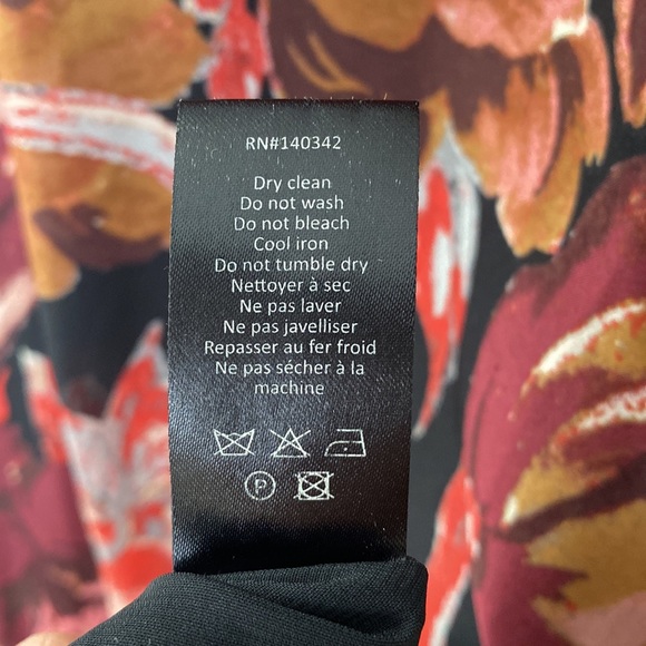 * Elizabeth & James Silk Floral Maxi Dress Size Medium Runway Designer Romantic - Picture 13 of 14